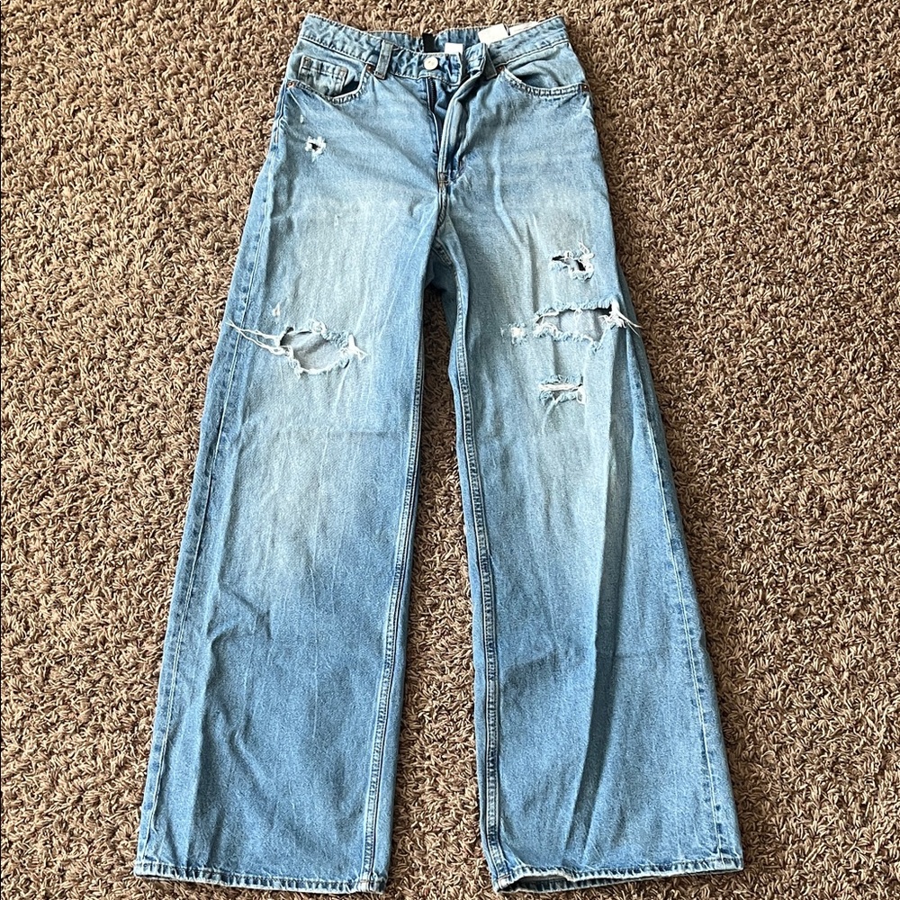 Distressed Blue Denim Jeans - Picture 3 of 5